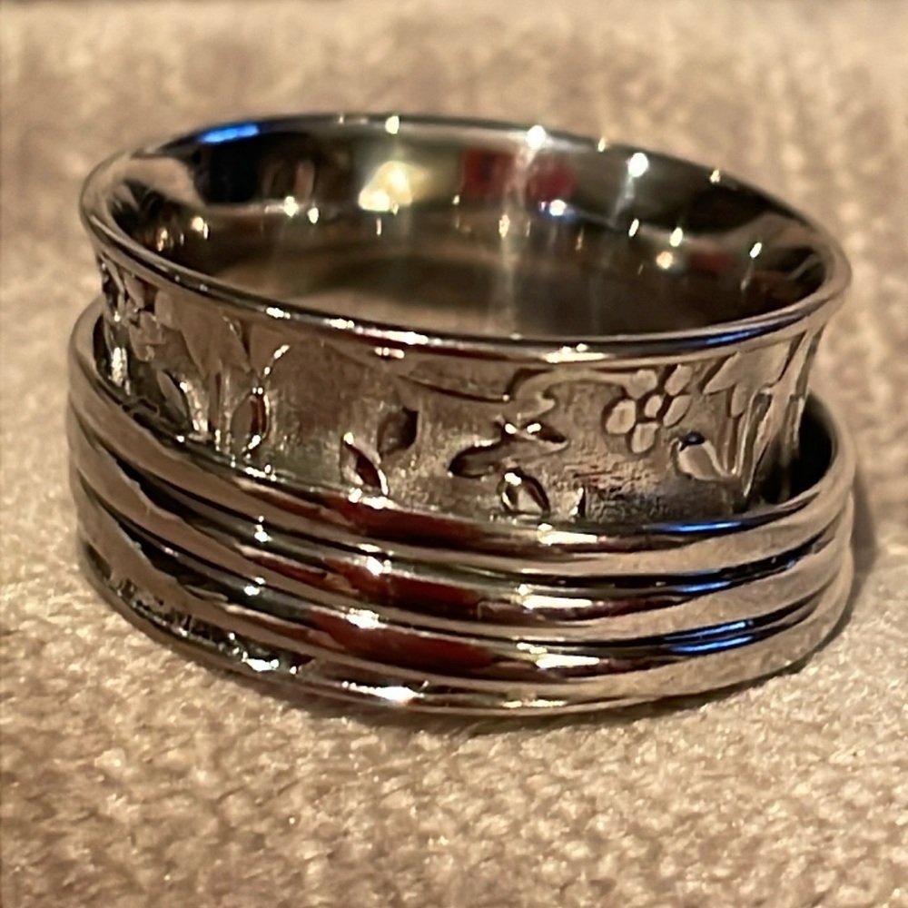 Sterling Silver Modern Spinner Ring 925  size 5